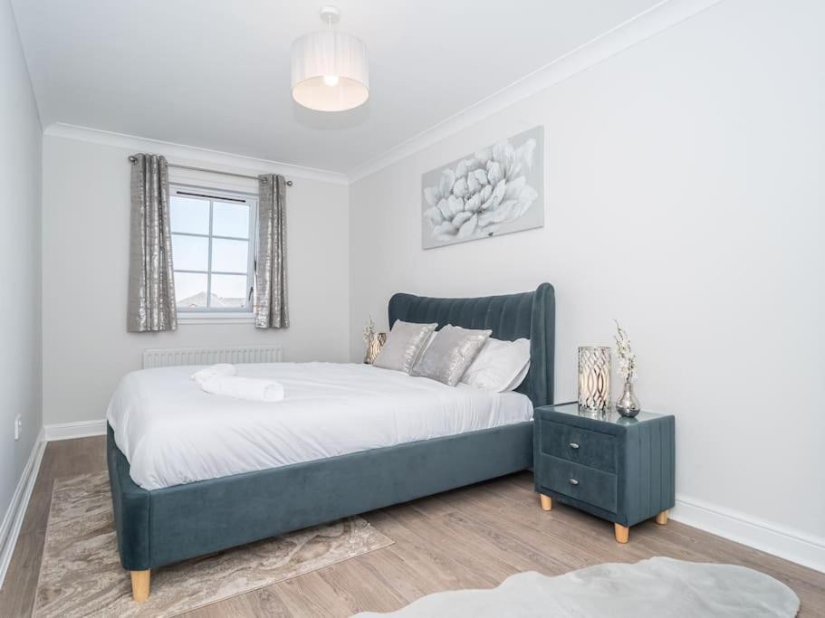 Luxury 2Bed 2Bath Flat In City Centre- Free Parking! Apartment Edinburgh Exterior photo