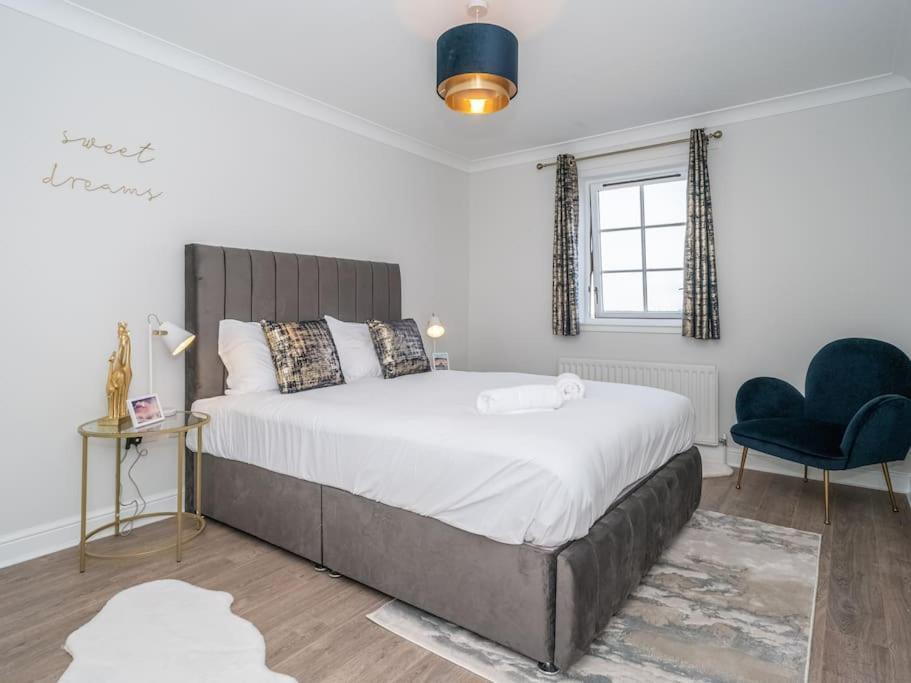 Luxury 2Bed 2Bath Flat In City Centre- Free Parking! Apartment Edinburgh Exterior photo